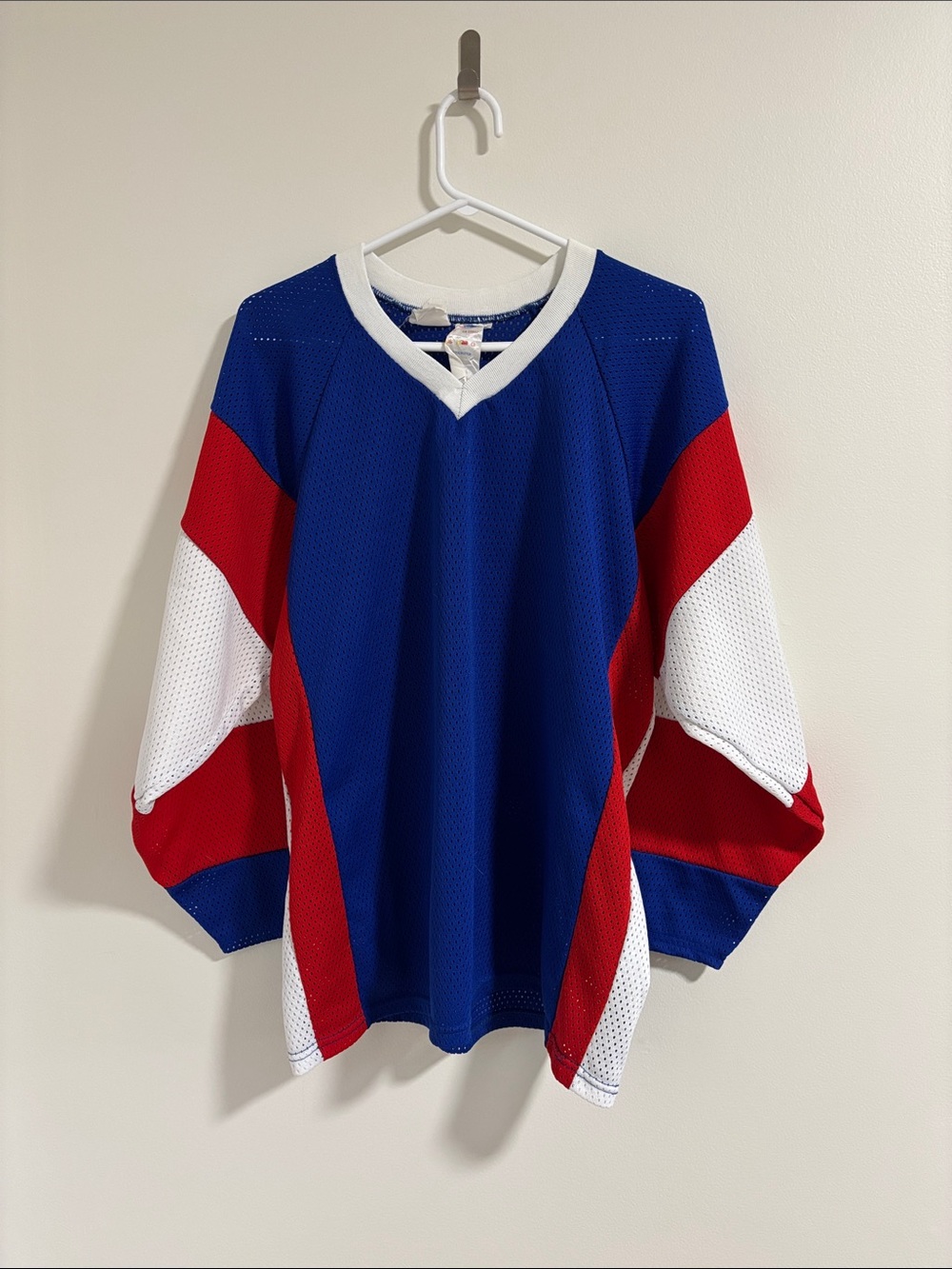 FREE WITH PURCHASE Blue Red White Mesh Hockey Jersey Audlt Size M